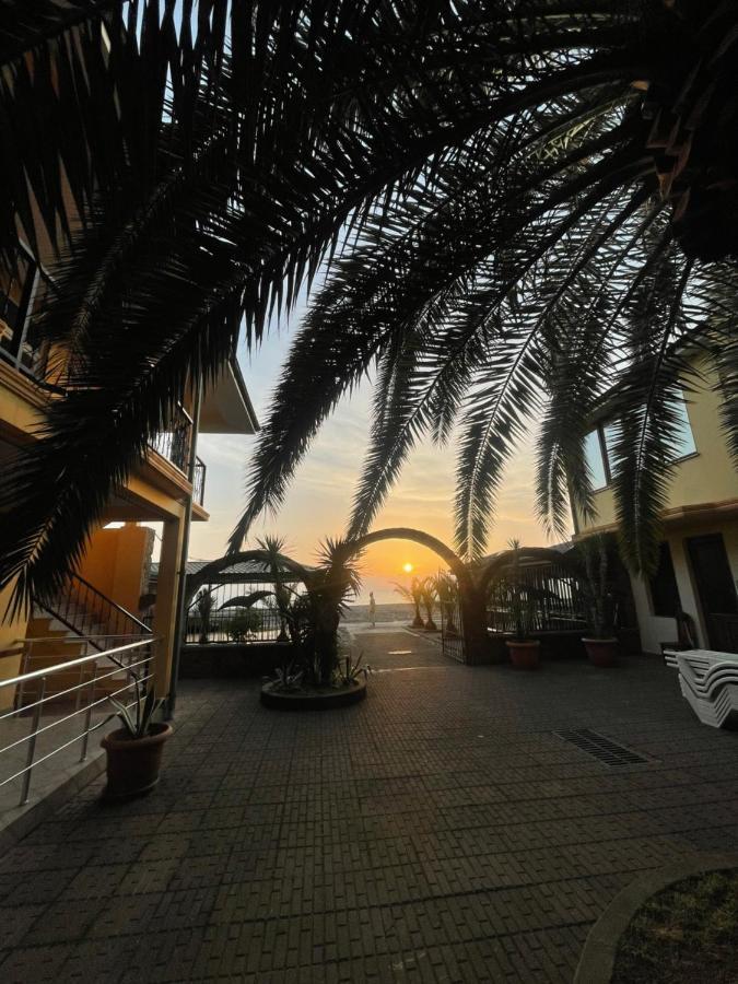 Kvariati Palma Hotel Ngoại thất bức ảnh