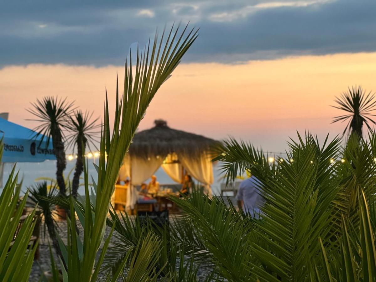 Kvariati Palma Hotel Ngoại thất bức ảnh